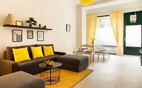 Modern 2 Bedroom Apartment In Berlin Schoeneberg